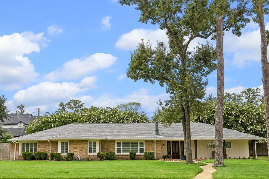 Property photo for 8443 Westview Drive, Houston, TX