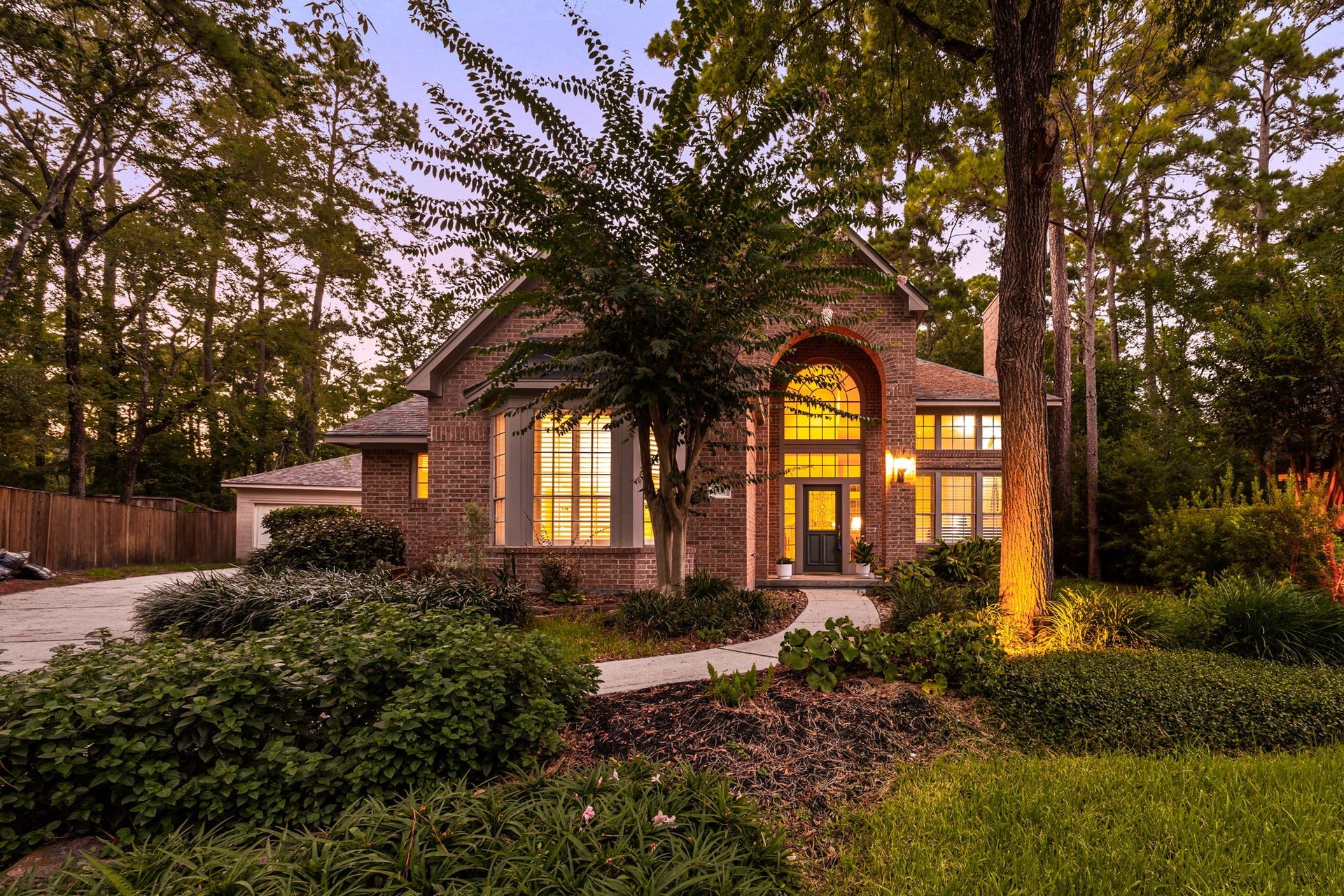 205 Purple Slate Place, The Woodlands, TX 77381 Don't miss the opportunity to make 205 Purple Slate your new home. Schedule your tour today!