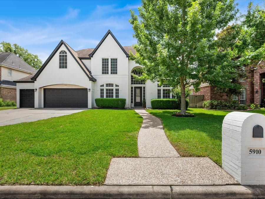 Property photo for 5910 Center Court Drive, Spring, TX
