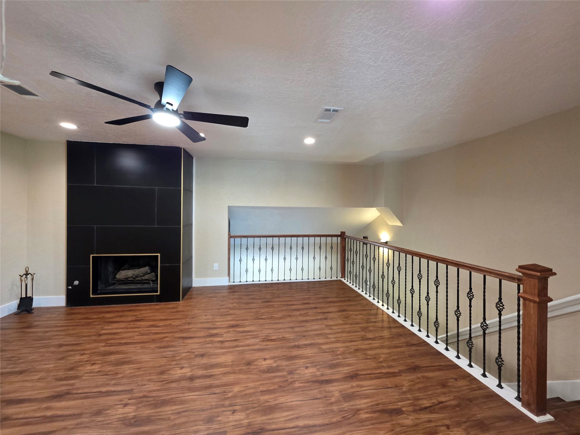 16406 Brook Forest Drive, Houston, TX 77059 16406 Brook Forest Drive, Houston, TX 77059