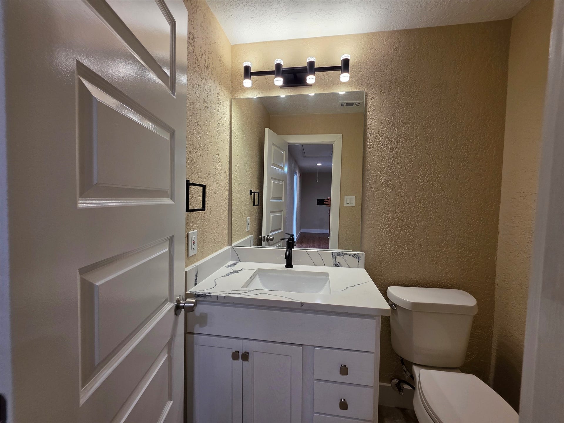 16406 Brook Forest Drive, Houston, TX 77059 16406 Brook Forest Drive, Houston, TX 77059
