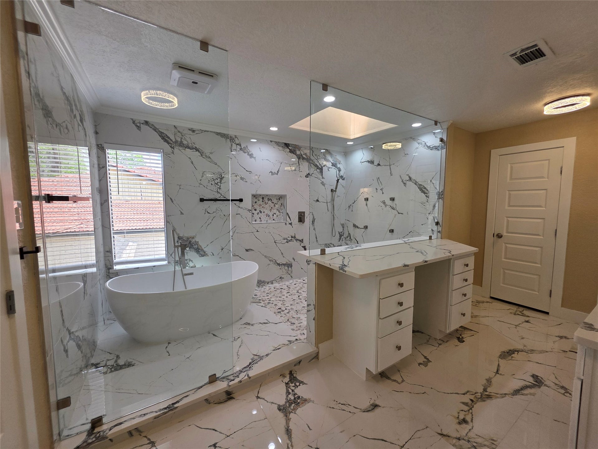 16406 Brook Forest Drive, Houston, TX 77059 16406 Brook Forest Drive, Houston, TX 77059