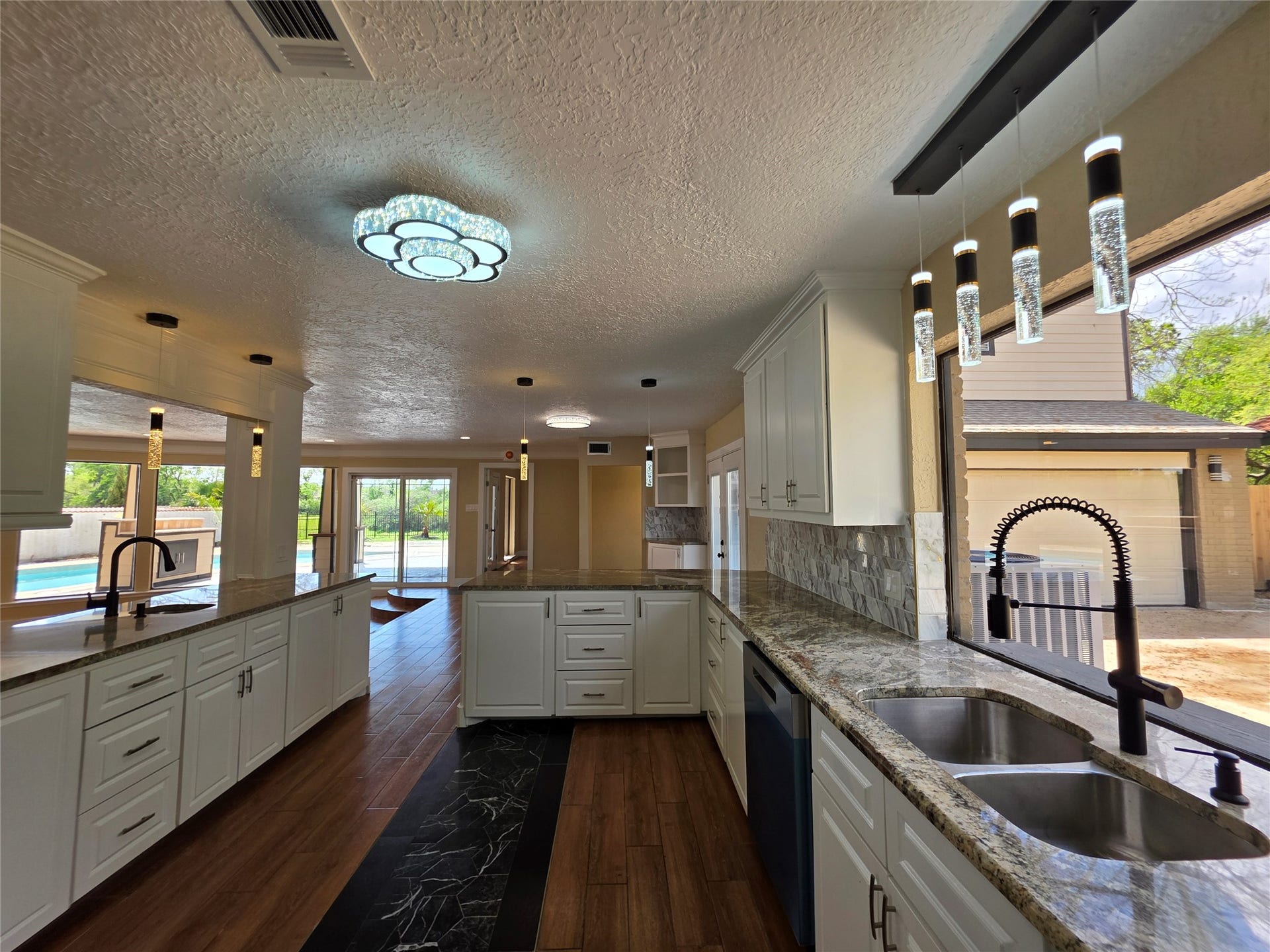 16406 Brook Forest Drive, Houston, TX 77059 16406 Brook Forest Drive, Houston, TX 77059