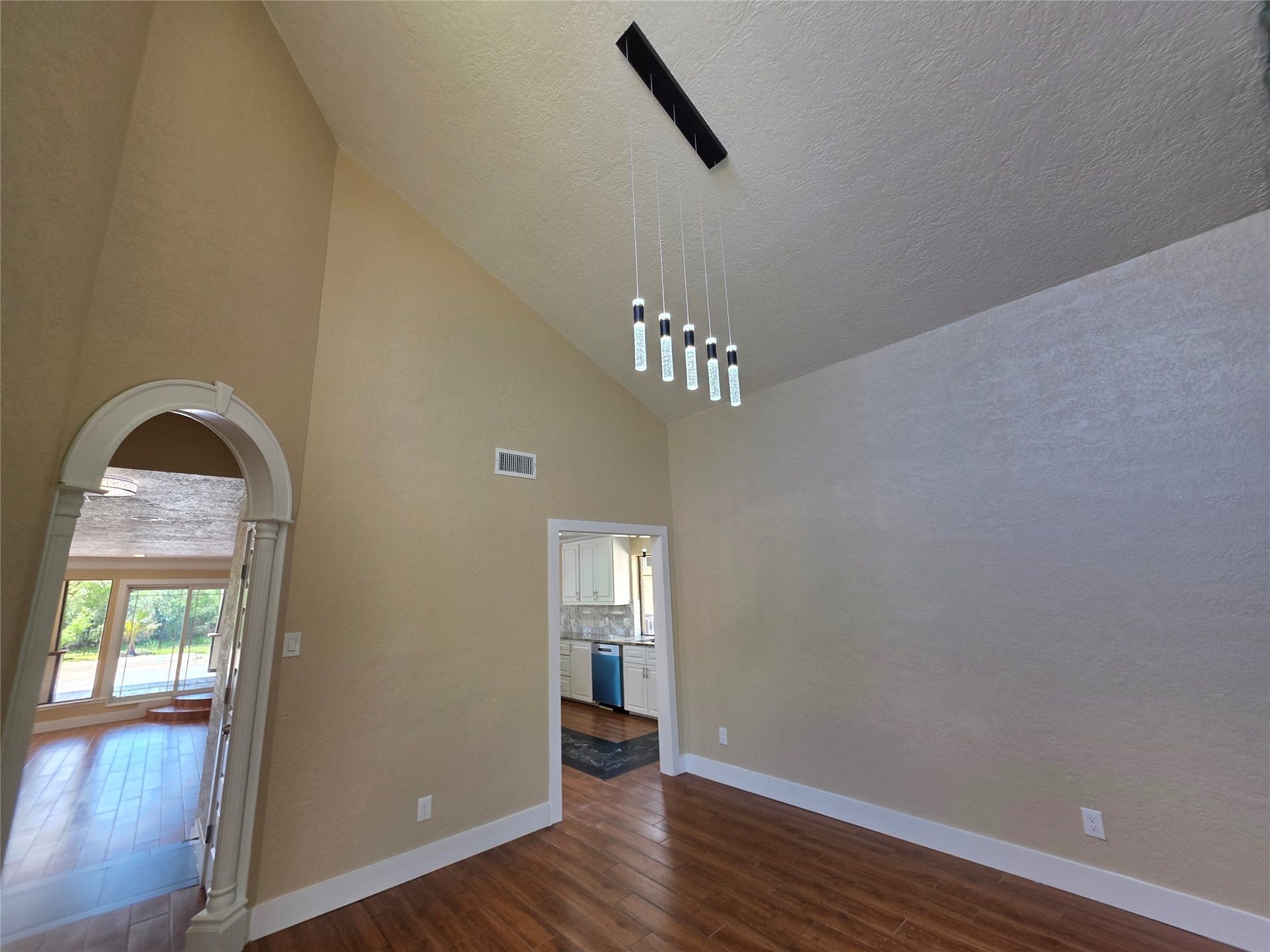 16406 Brook Forest Drive, Houston, TX 77059 16406 Brook Forest Drive, Houston, TX 77059