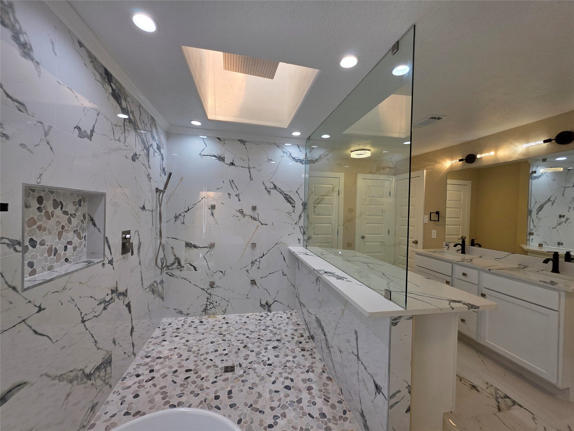 16406 Brook Forest Drive, Houston, TX 77059 16406 Brook Forest Drive, Houston, TX 77059
