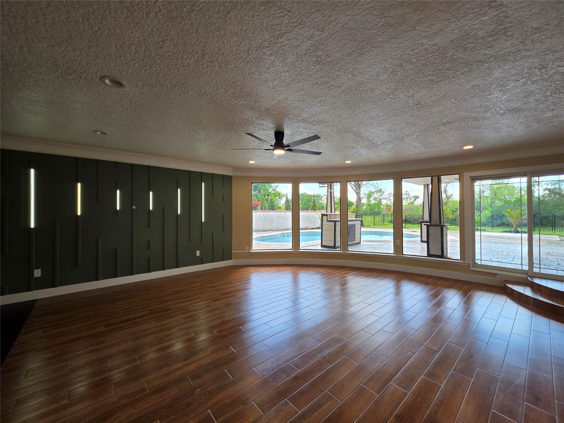 16406 Brook Forest Drive, Houston, TX 77059 16406 Brook Forest Drive, Houston, TX 77059