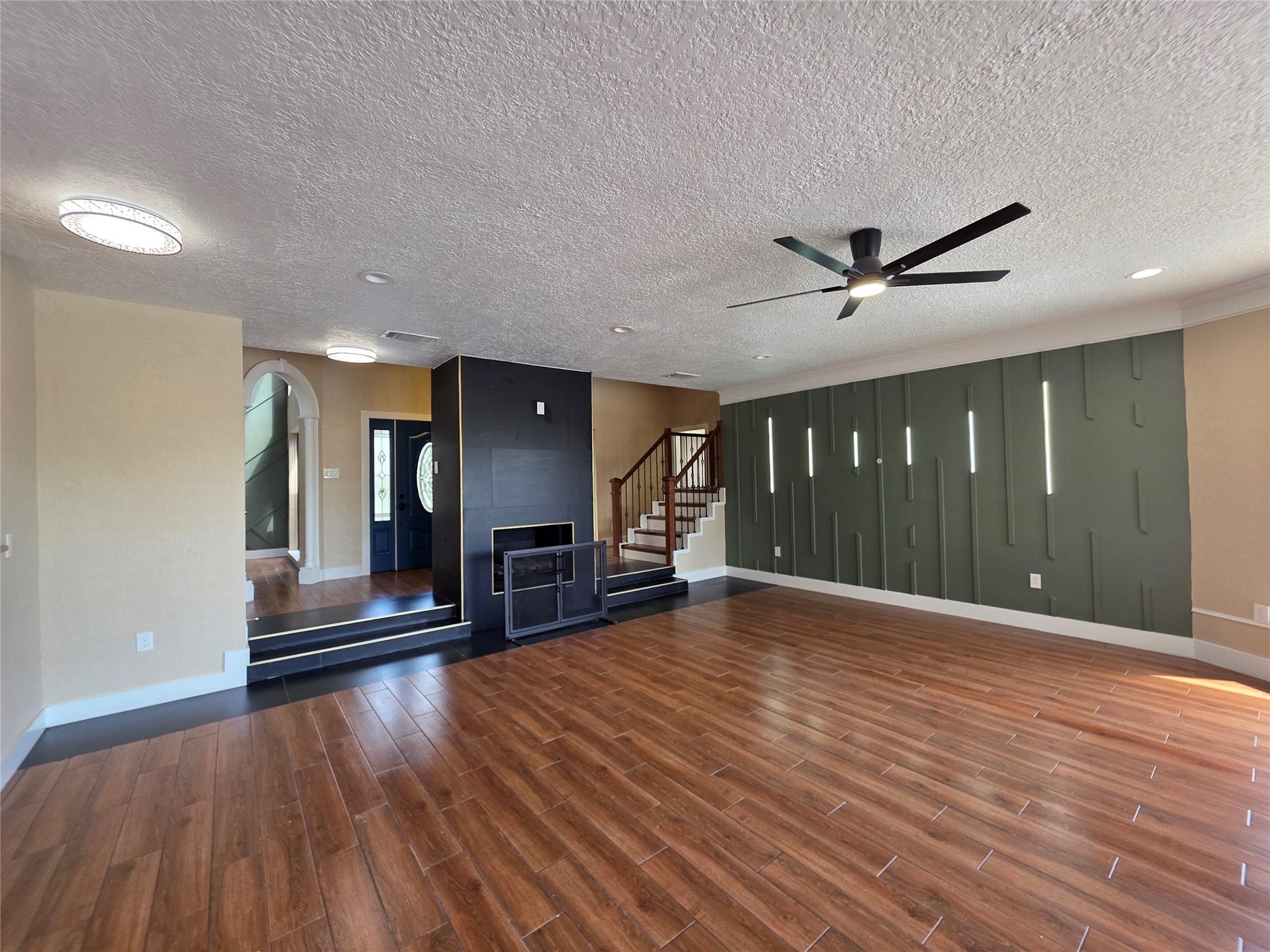 16406 Brook Forest Drive, Houston, TX 77059 16406 Brook Forest Drive, Houston, TX 77059