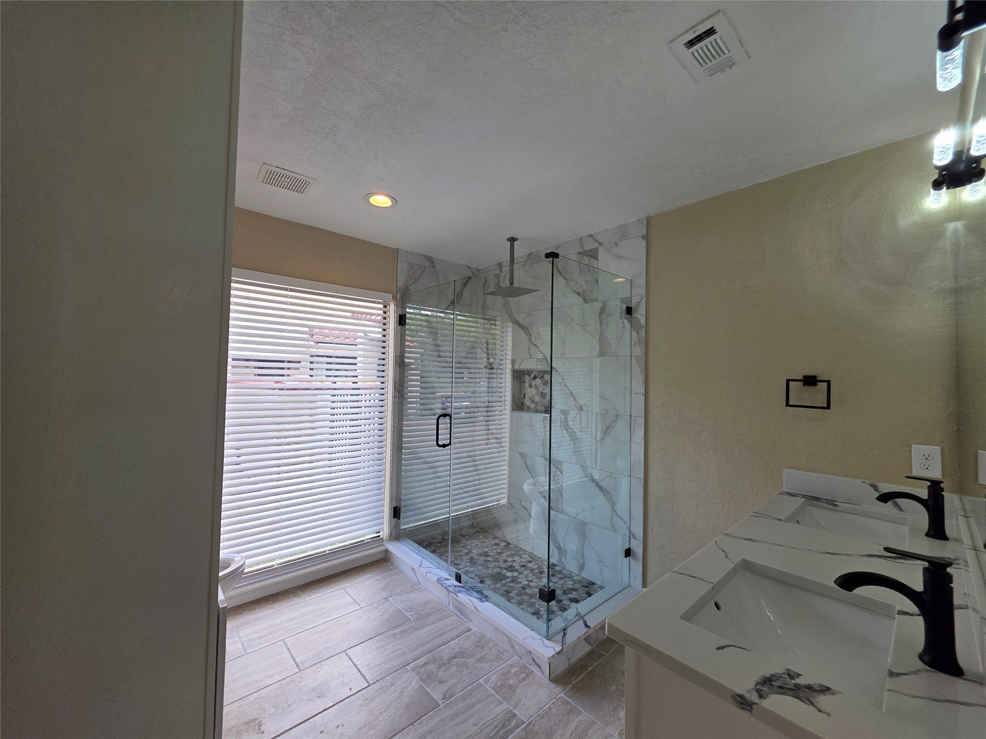 16406 Brook Forest Drive, Houston, TX 77059 16406 Brook Forest Drive, Houston, TX 77059
