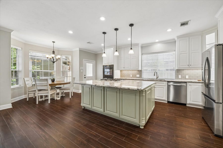 Property photo for 13910 Lakewood Crossing Boulevard, Houston, TX