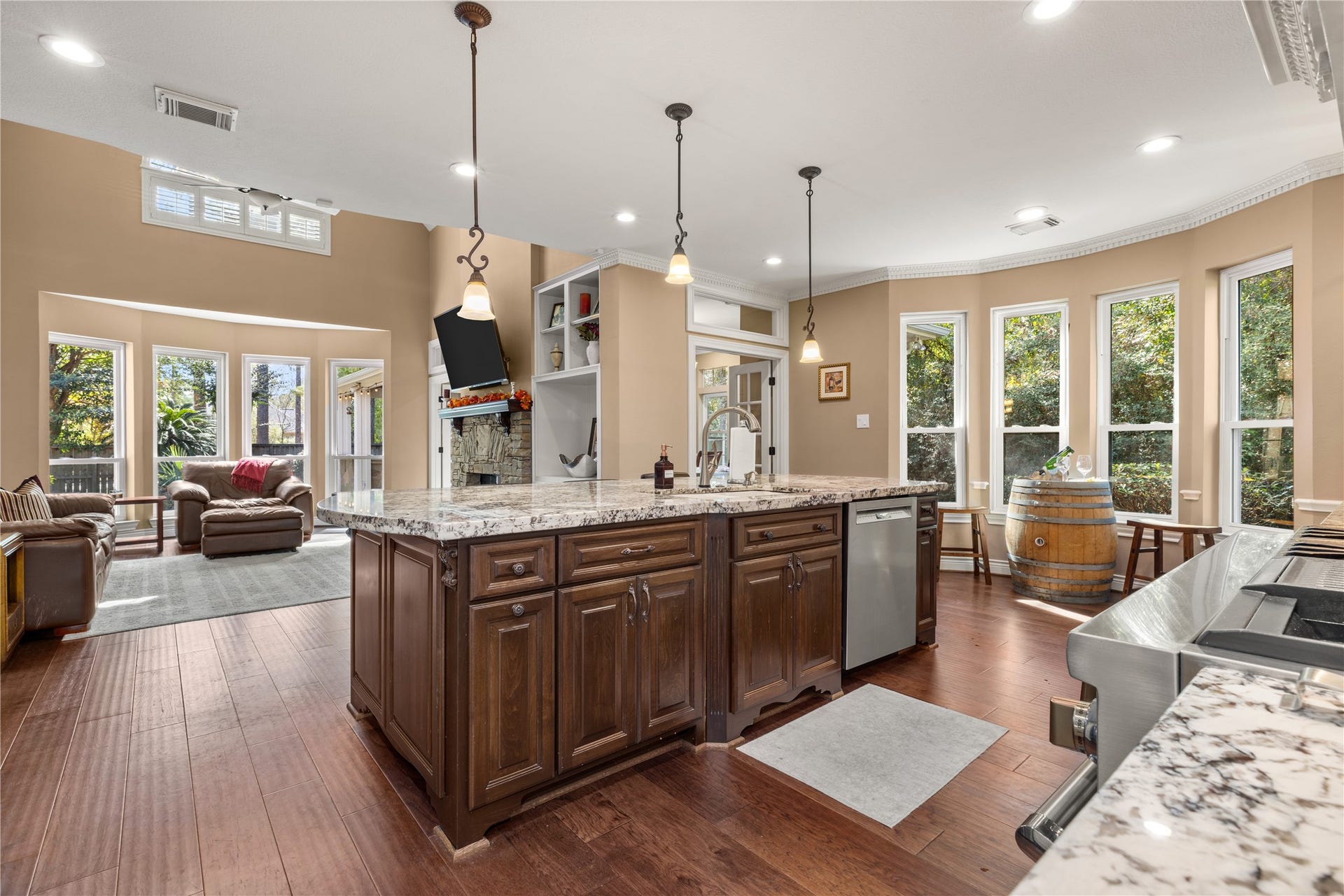 2214 Kings Trail, Kingwood, TX 77339 Kitchen open to Family Room