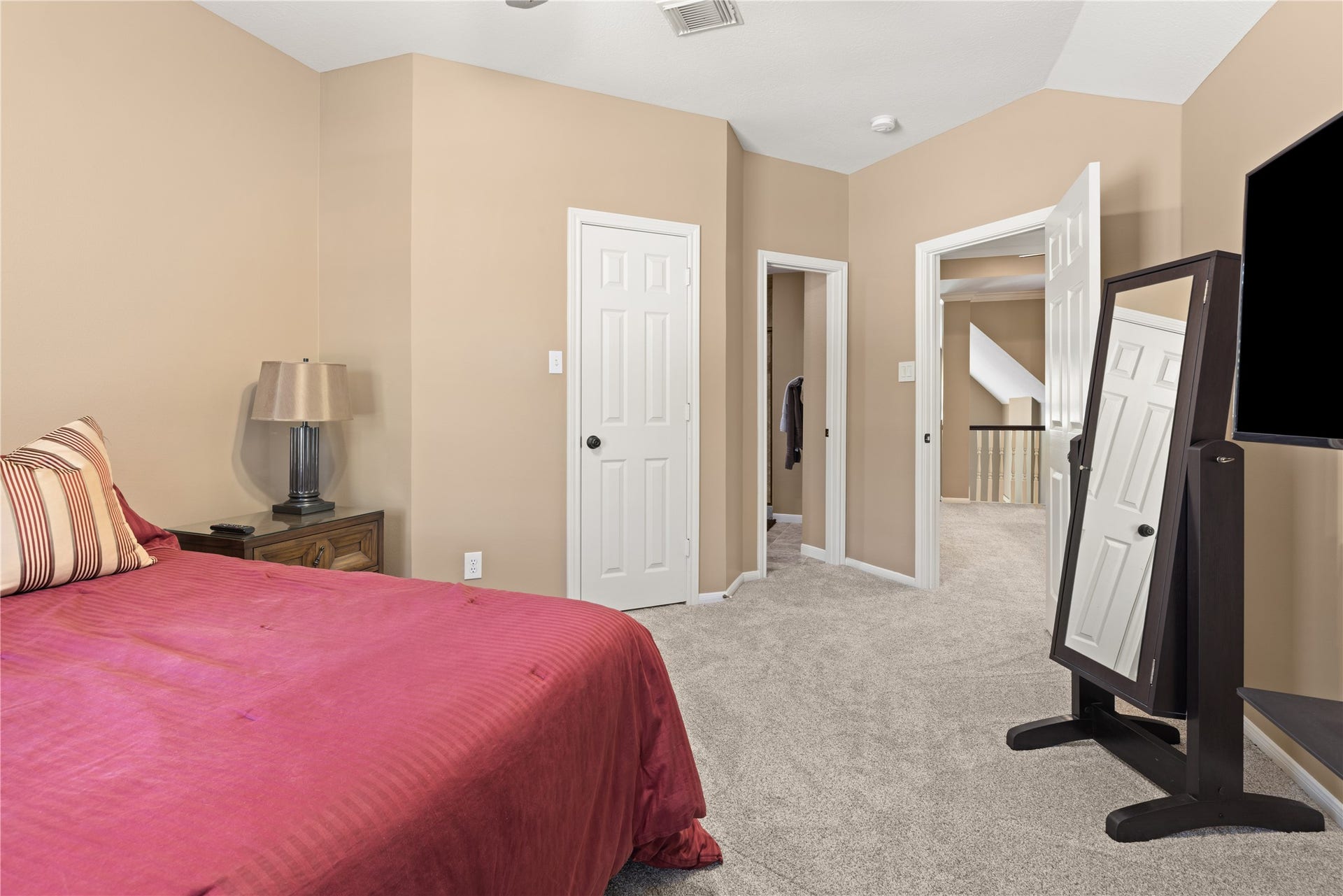 2214 Kings Trail, Kingwood, TX 77339 Large bedroom with walk in closet