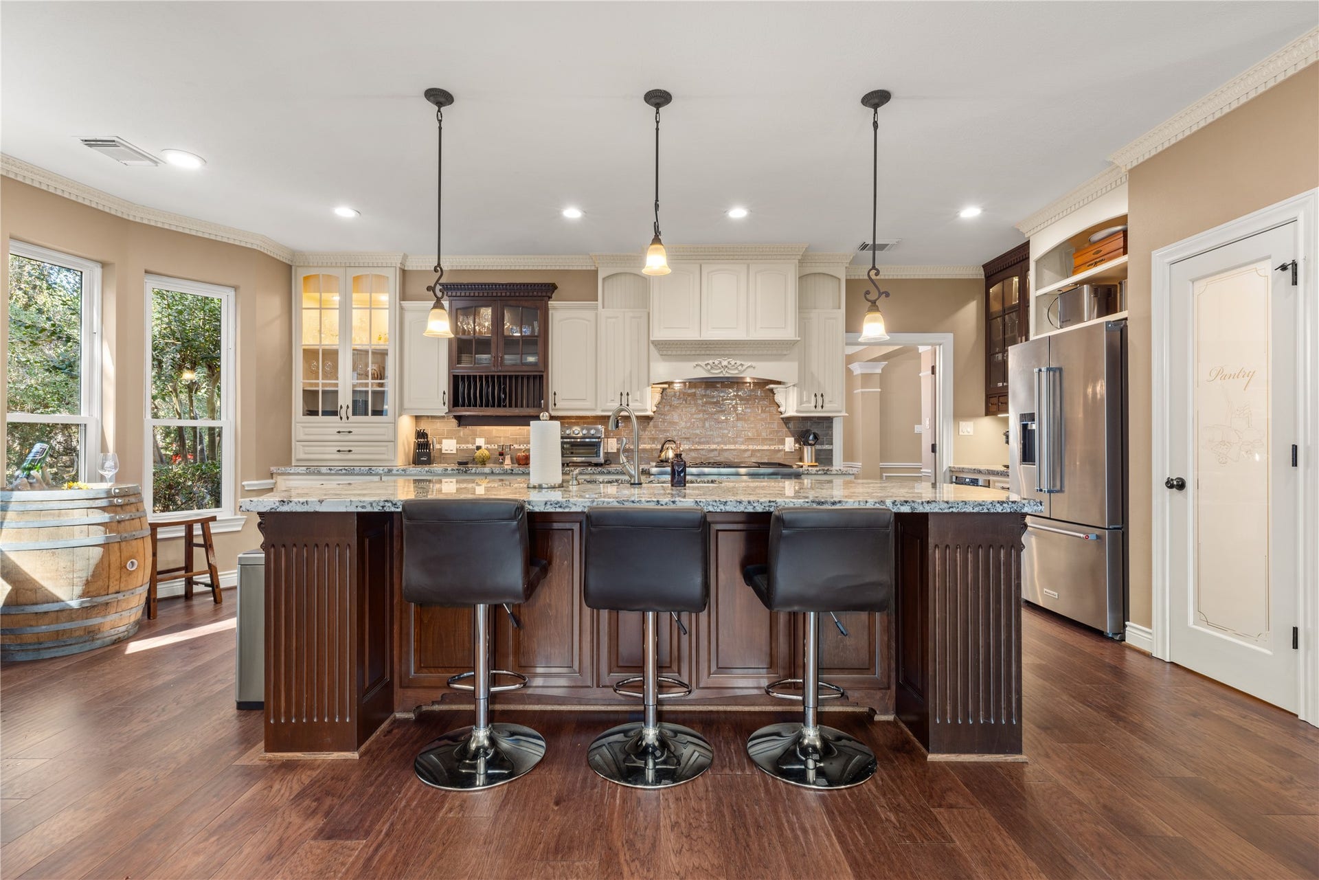 2214 Kings Trail, Kingwood, TX 77339 Huge island with sink