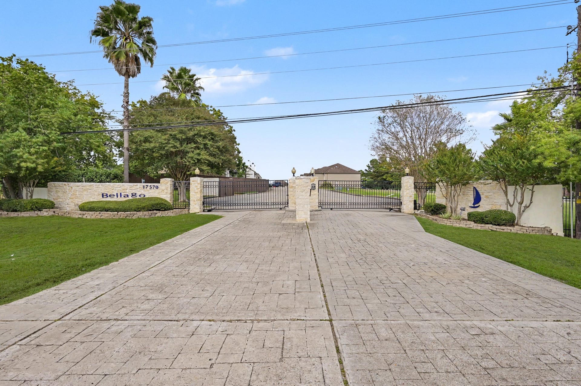 17570 W Highway 105 W, #52, Conroe, TX 77356 gated entrance