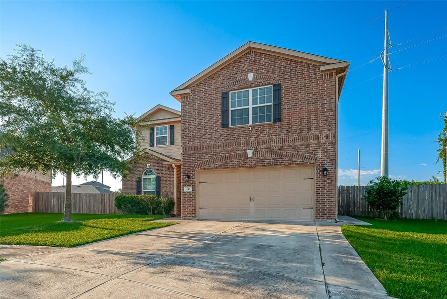 Property photo for 346 Apache Field Lane, La Marque, TX
