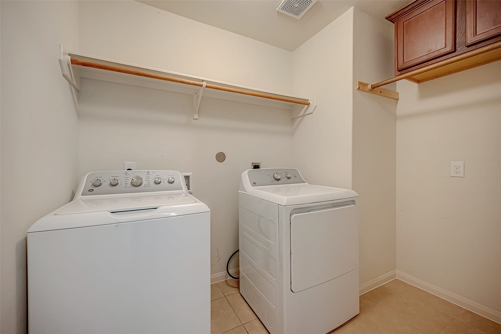 346 Apache Field Lane, La Marque, TX 77568 346 Apache Field Lane, La Marque, TX 77568
