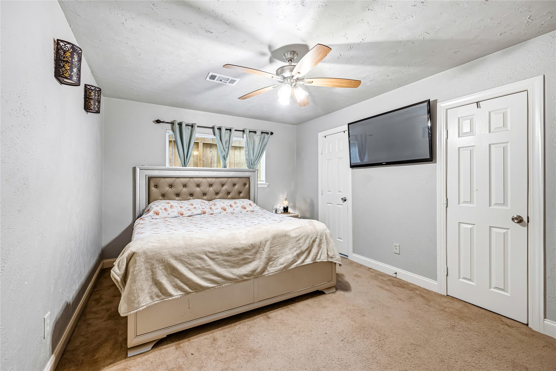 8823 Shadow Crest Street, Houston, TX 77074 8823 Shadow Crest Street, Houston, TX 77074