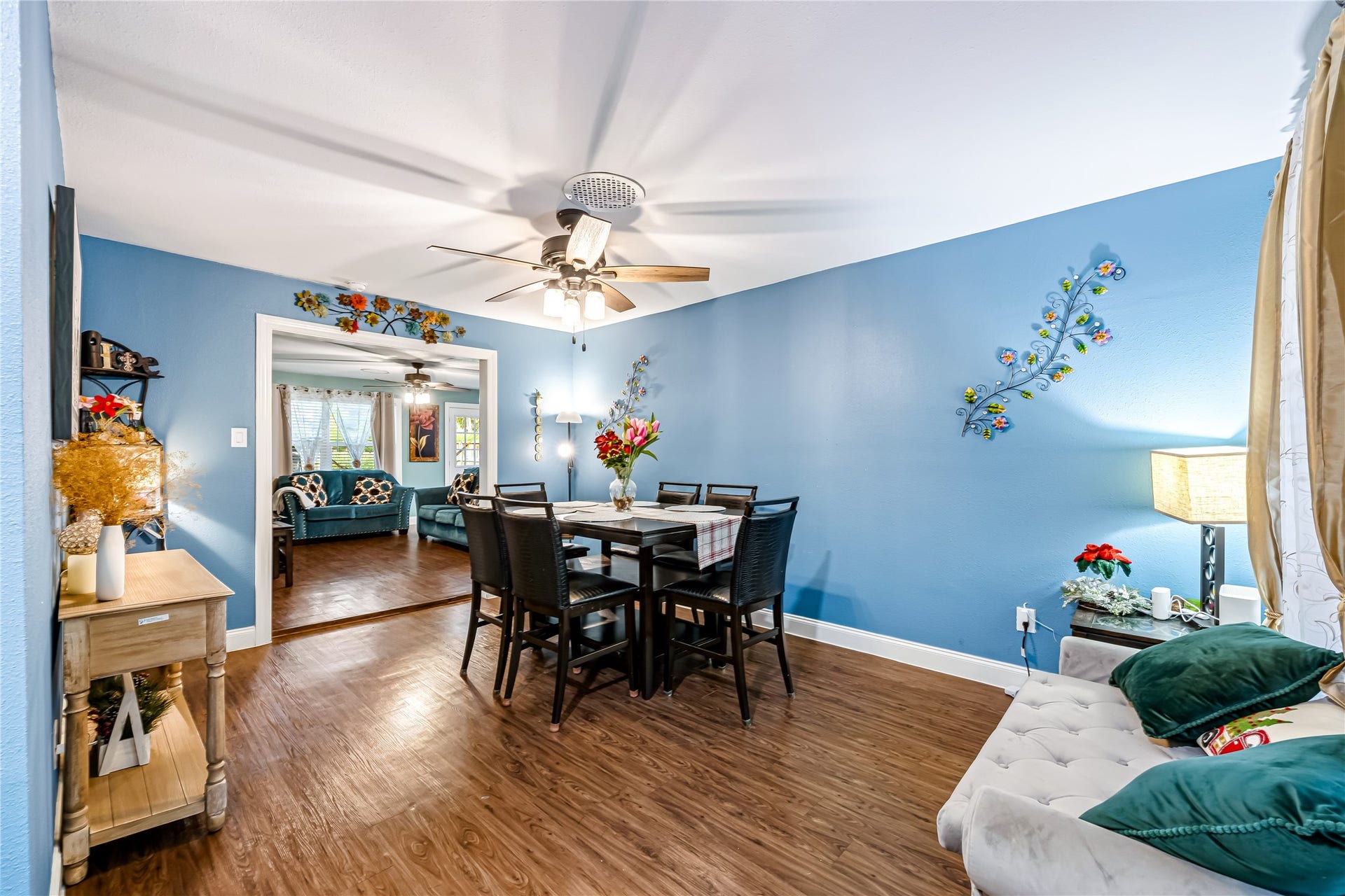 8823 Shadow Crest Street, Houston, TX 77074 8823 Shadow Crest Street, Houston, TX 77074