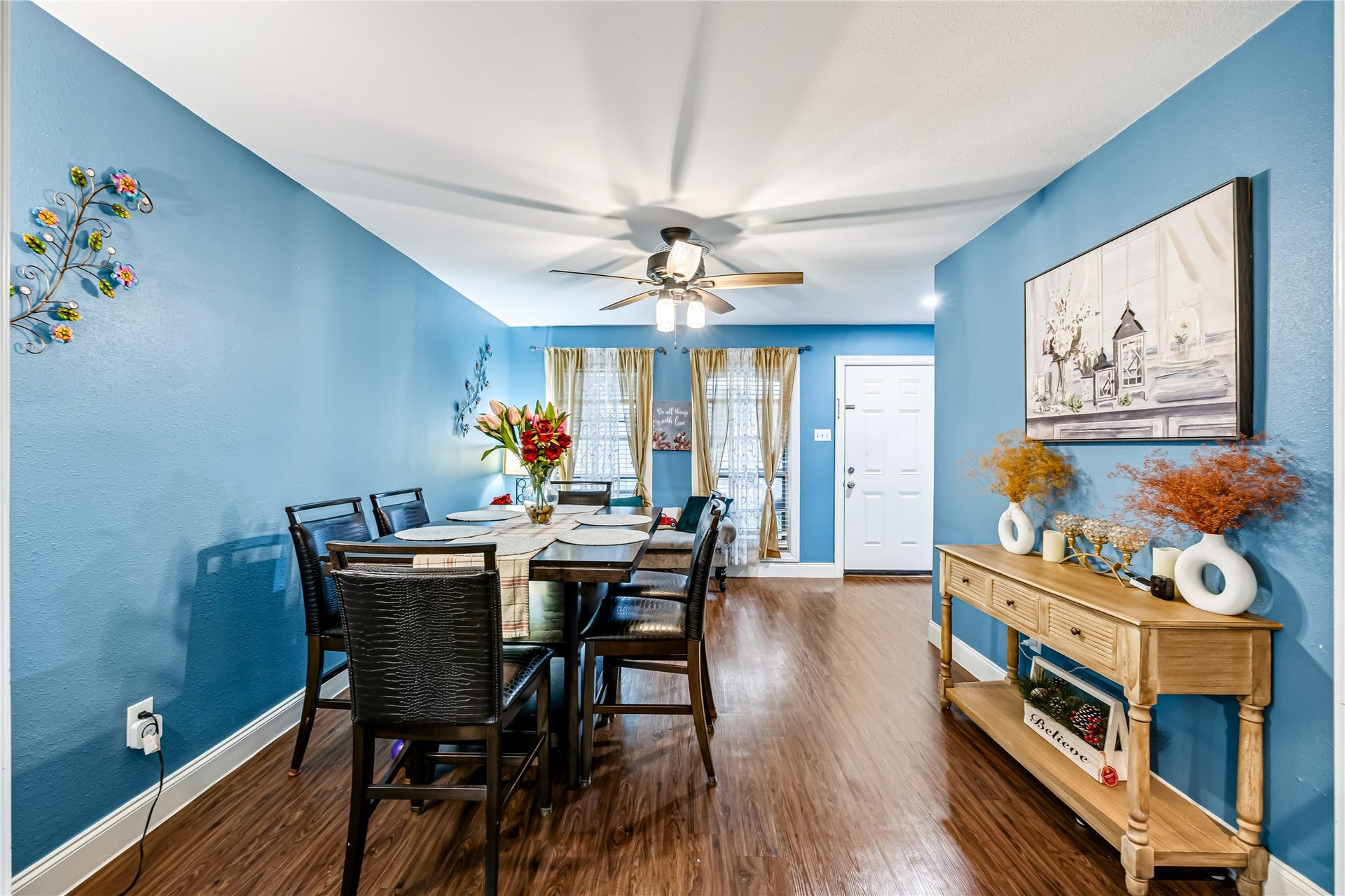 8823 Shadow Crest Street, Houston, TX 77074 8823 Shadow Crest Street, Houston, TX 77074