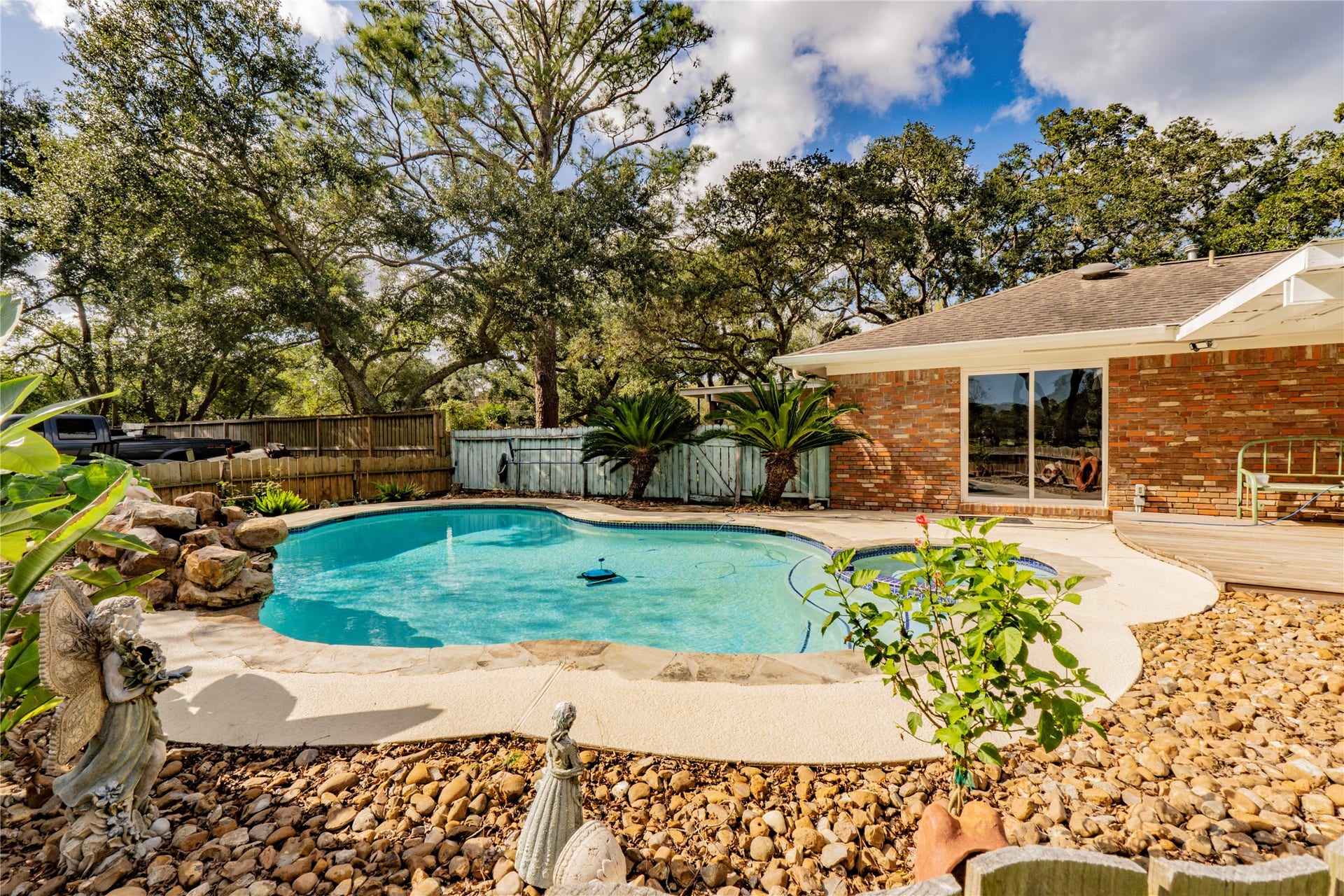 4417 Cherry Street, Santa Fe, TX 77517 4417 Cherry Street, Santa Fe, TX 77517