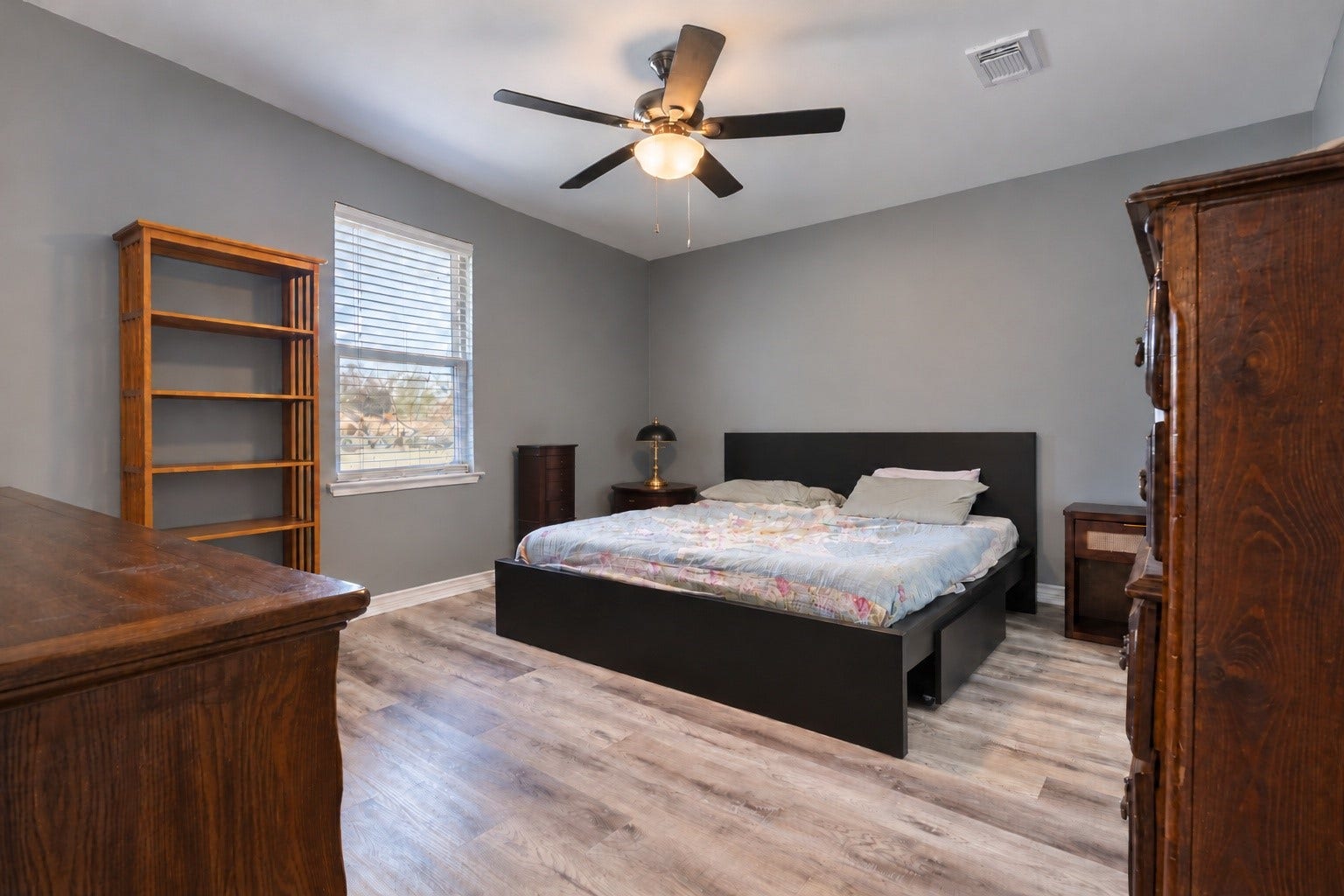 1227 Pecan Street, Clute, TX 77531