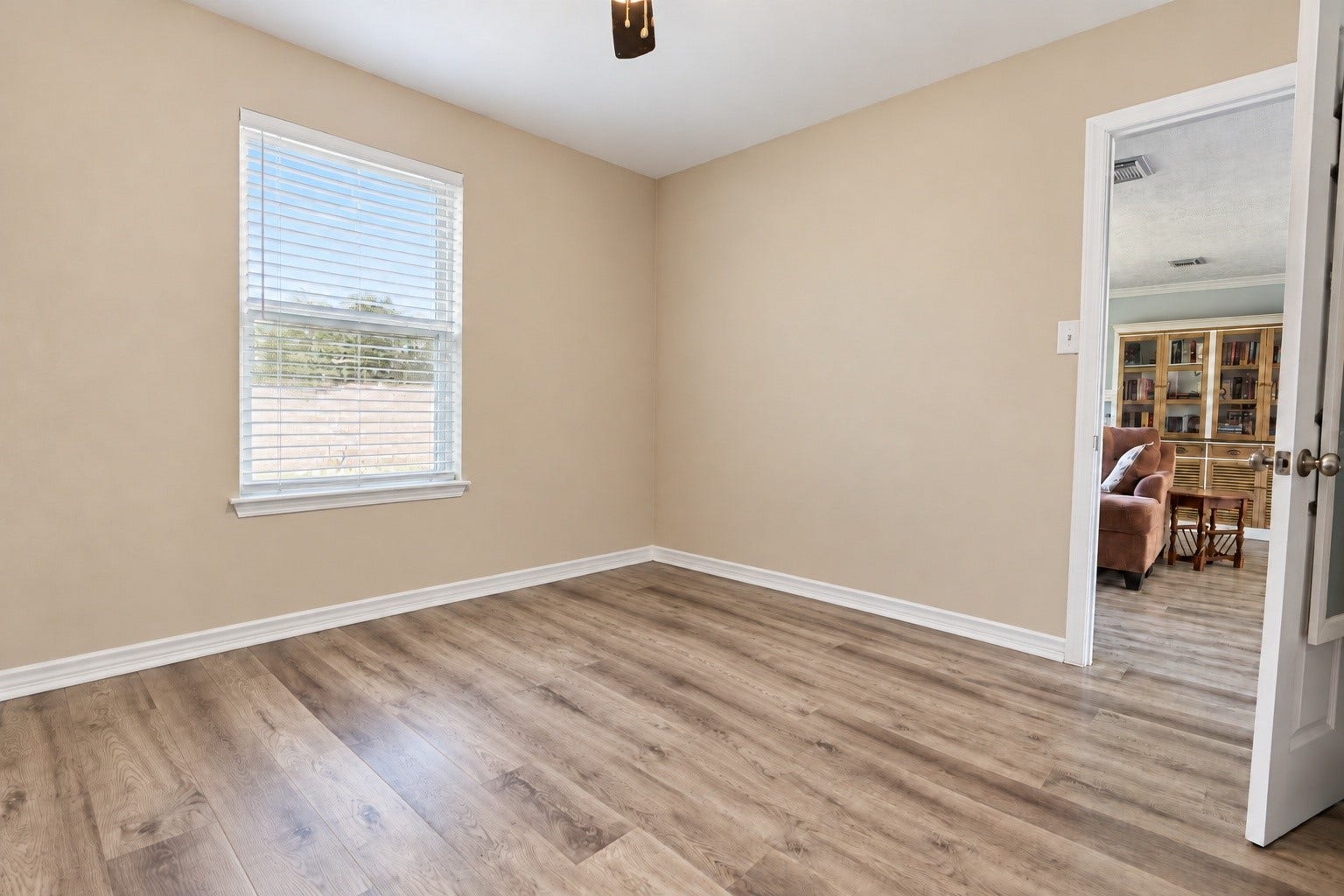1227 Pecan Street, Clute, TX 77531
