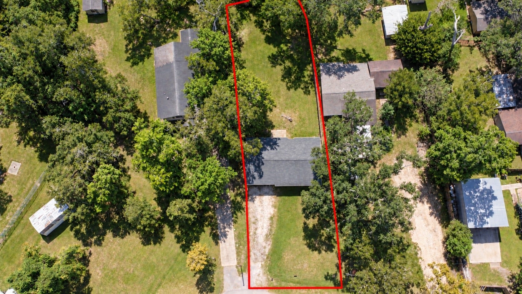 1227 Pecan Street, Clute, TX 77531