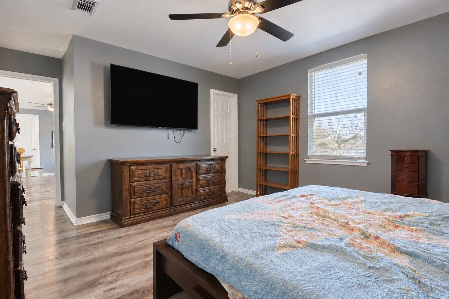 1227 Pecan Street, Clute, TX 77531