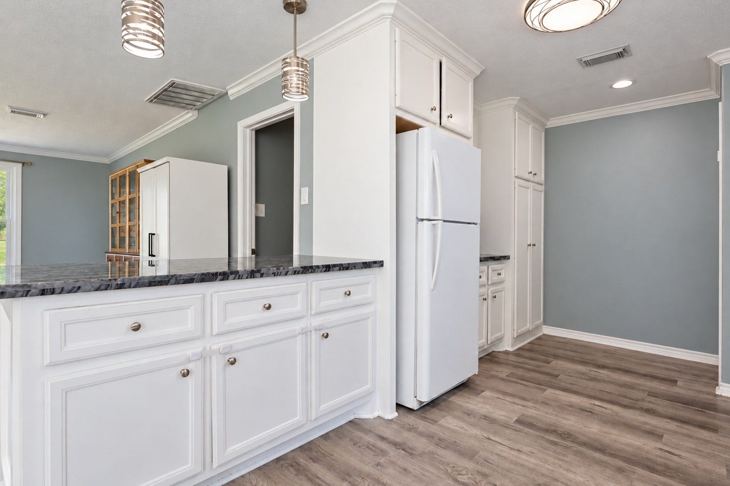 1227 Pecan Street, Clute, TX 77531