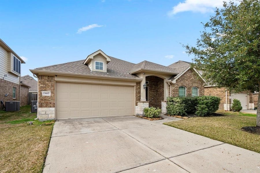 Property photo for 13607 Kodiak Brown Bear Street, Crosby, TX