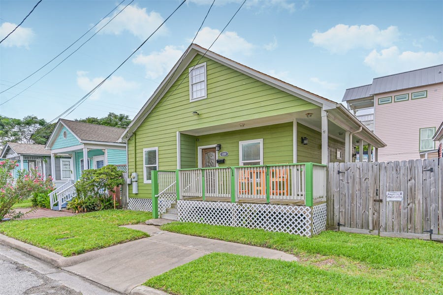Property photo for 1209 11th Street, Galveston, TX