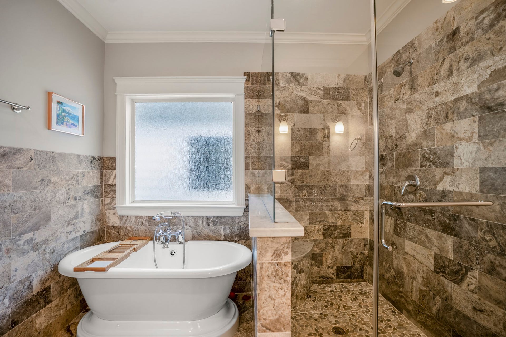 840 Tulane Street, Houston, TX 77007 This soaking tub is where you will exhale the long day away.