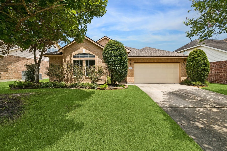 Property photo for 6823 Amber Pine Court, Humble, TX