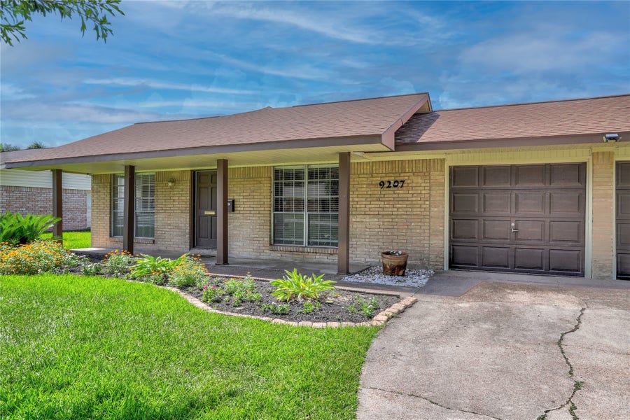 Property photo for 9207 Colleen Road, Houston, TX