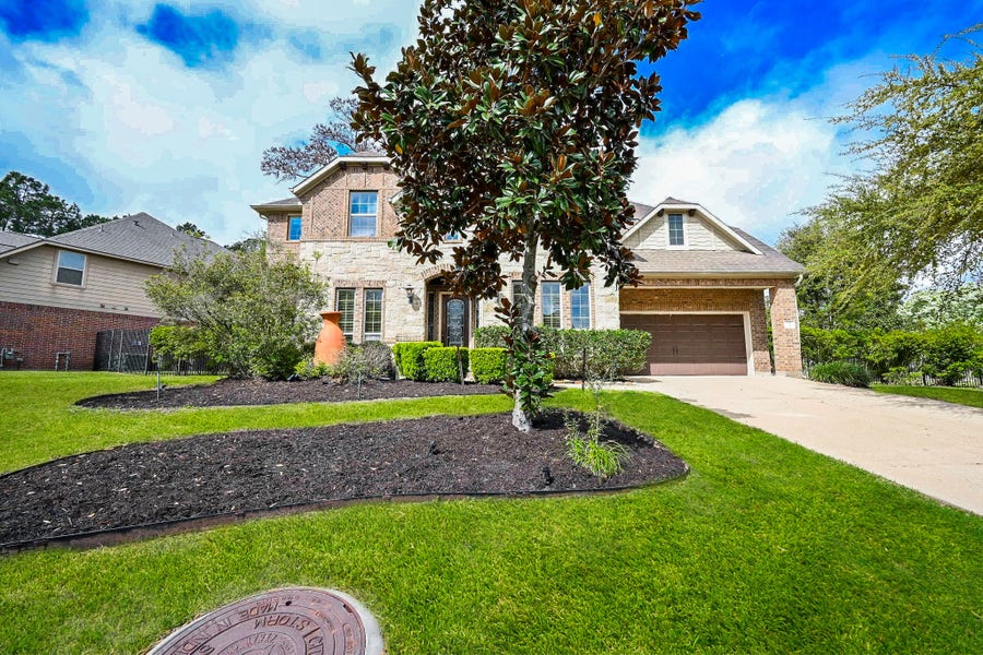 Property photo for 19 Sandwell Place, Spring, TX