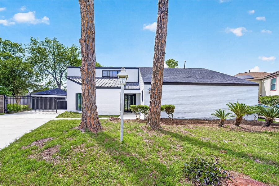Property photo for 2335 Canyon Meadows Drive, Missouri City, TX