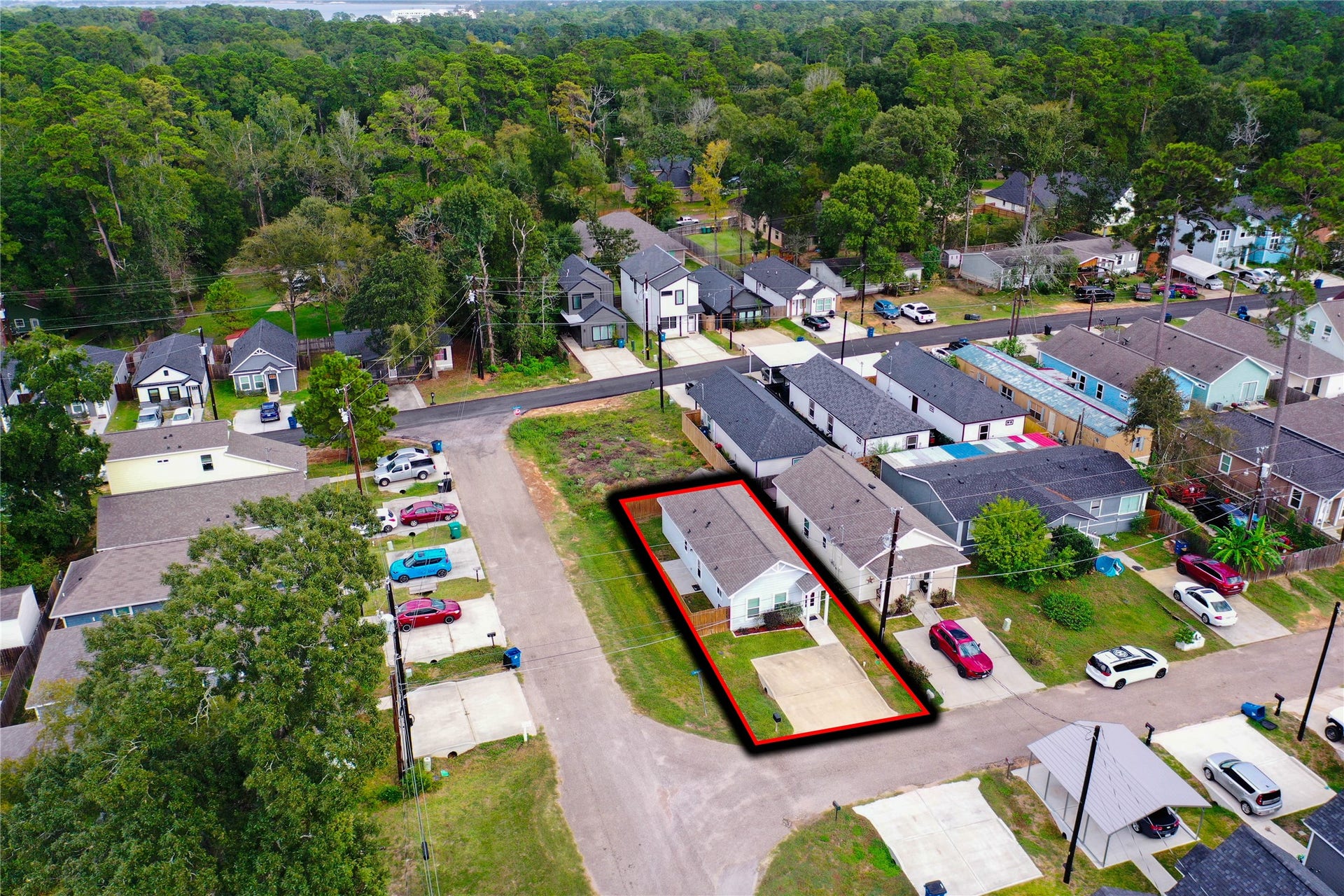 801 Omeara, Montgomery, TX 77316 corner lot location with great curb appeal