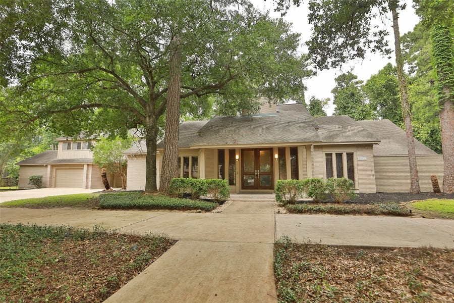 Property photo for 13711 Champions Park Drive, Houston, TX