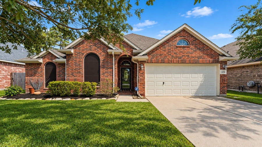 Property photo for 13050 Chatfield Manor Lane, Tomball, TX