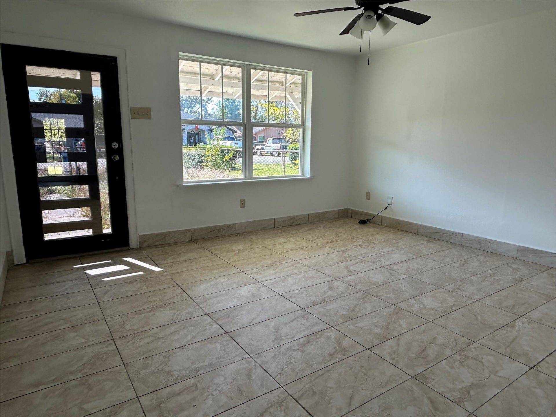 915 Avenue M, South Houston, TX 77587 915 Avenue M, South Houston, TX 77587