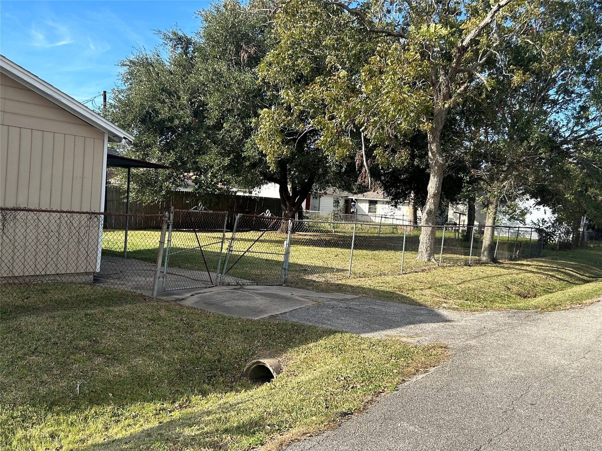 915 Avenue M, South Houston, TX 77587 915 Avenue M, South Houston, TX 77587