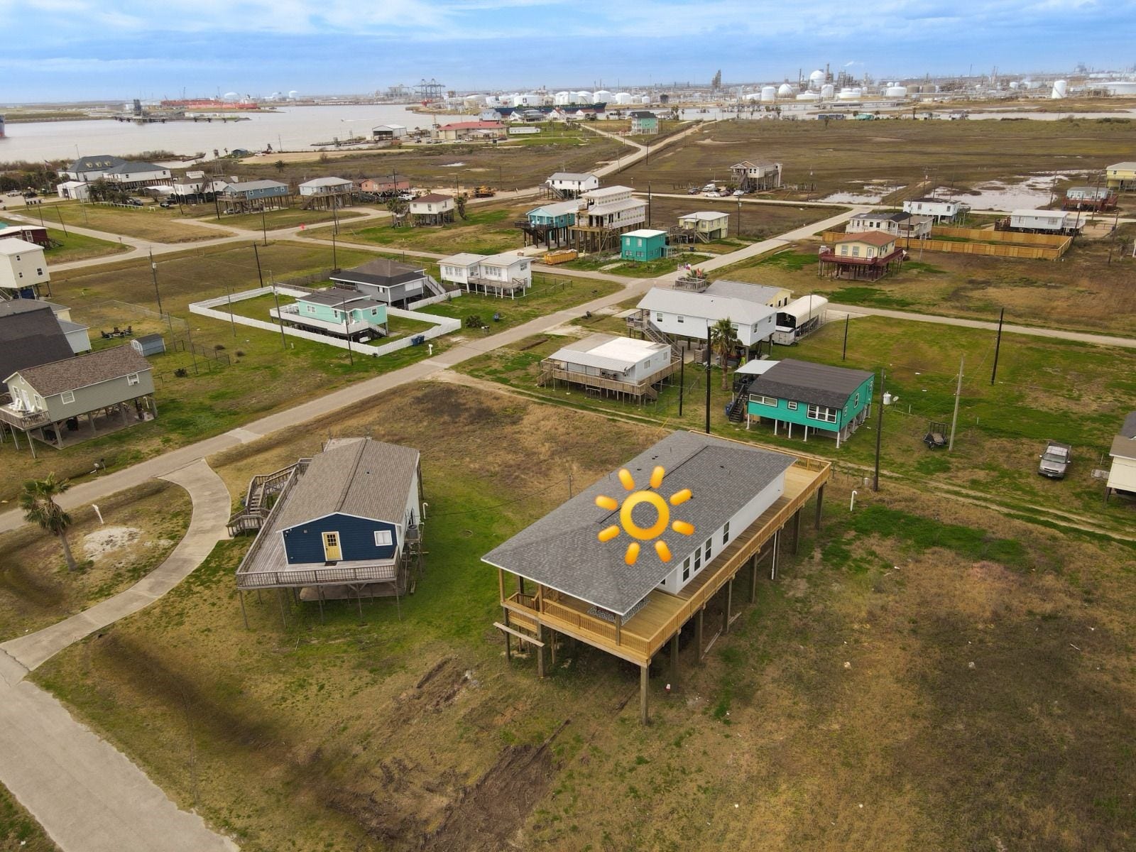 1014 Treaty Dr, Surfside Beach, TX 77541 Aerial view of the neighborhood highlighting beachside setting
