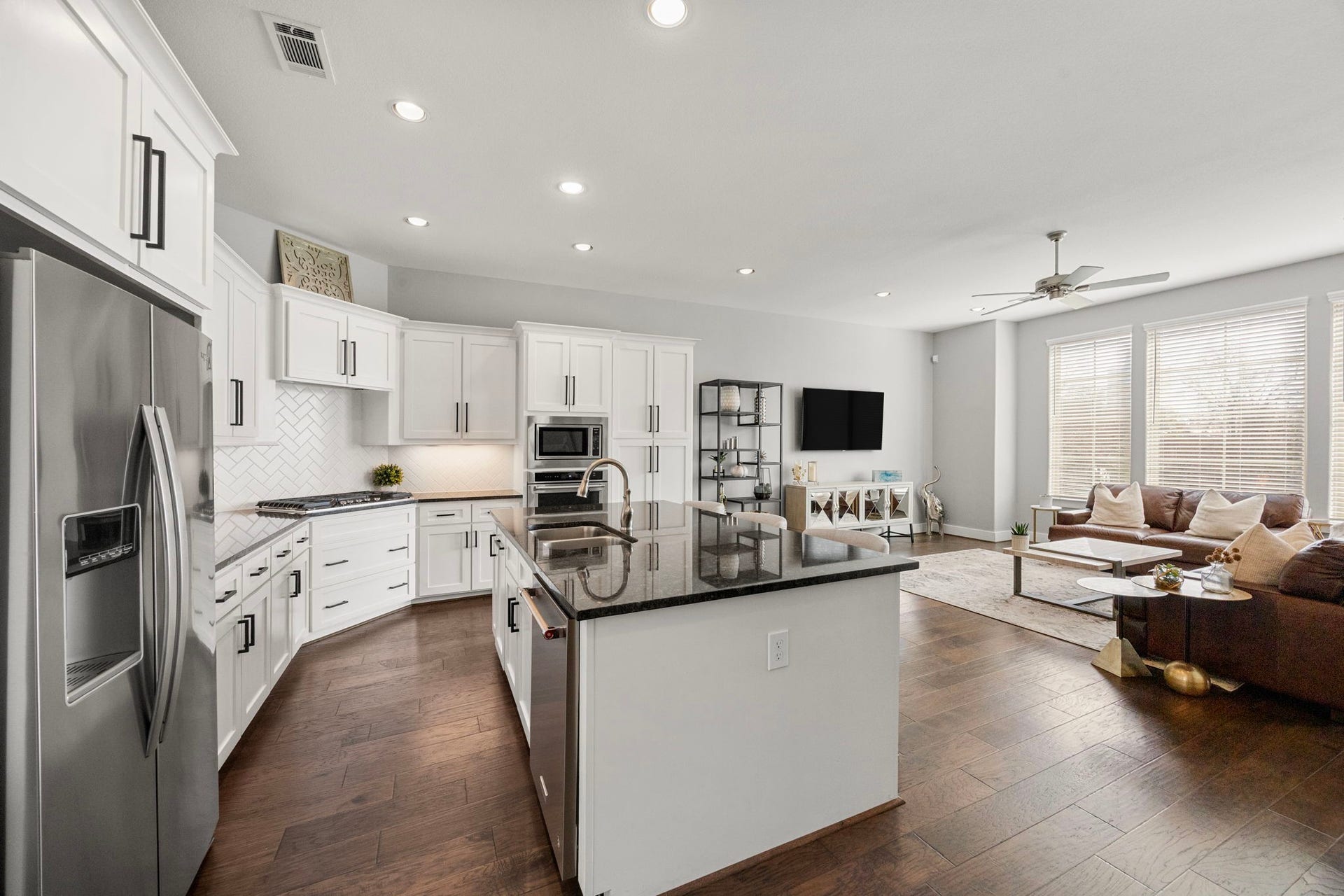 1216 Murrayhill Drive, Houston, TX 77043 Ideal for modern living and entertaining!