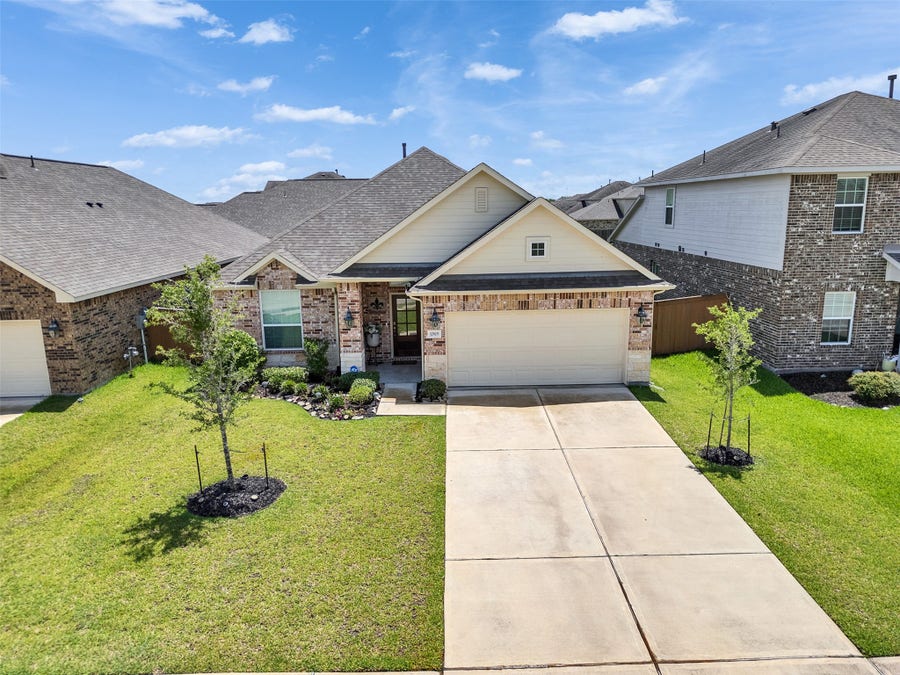 Property photo for 10809 Mendel Terrace Drive, Rosharon, TX
