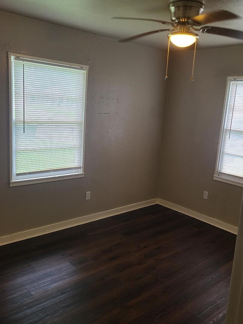 5018 Willow Glen Drive, Houston, TX 77033