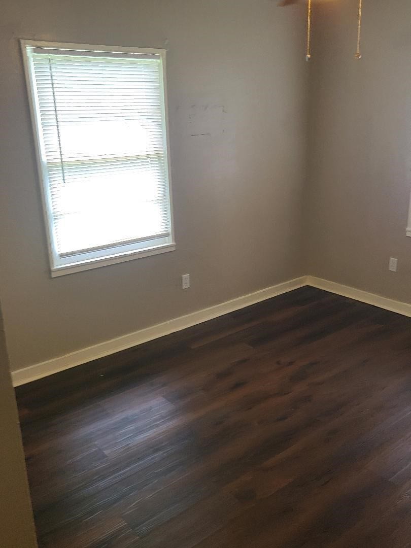 5018 Willow Glen Drive, Houston, TX 77033
