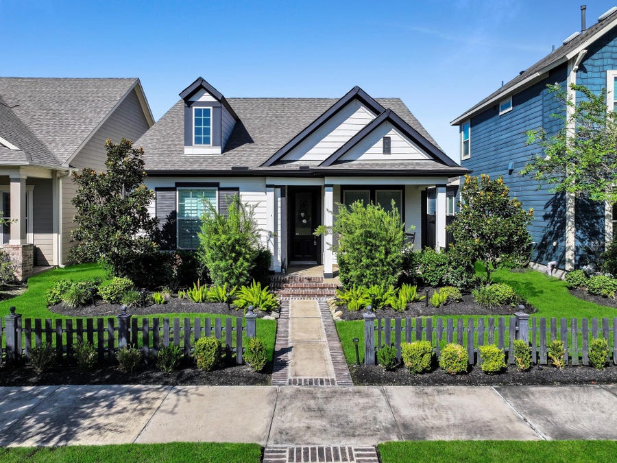 Property photo for 18422 Central Creek Drive, Cypress, TX