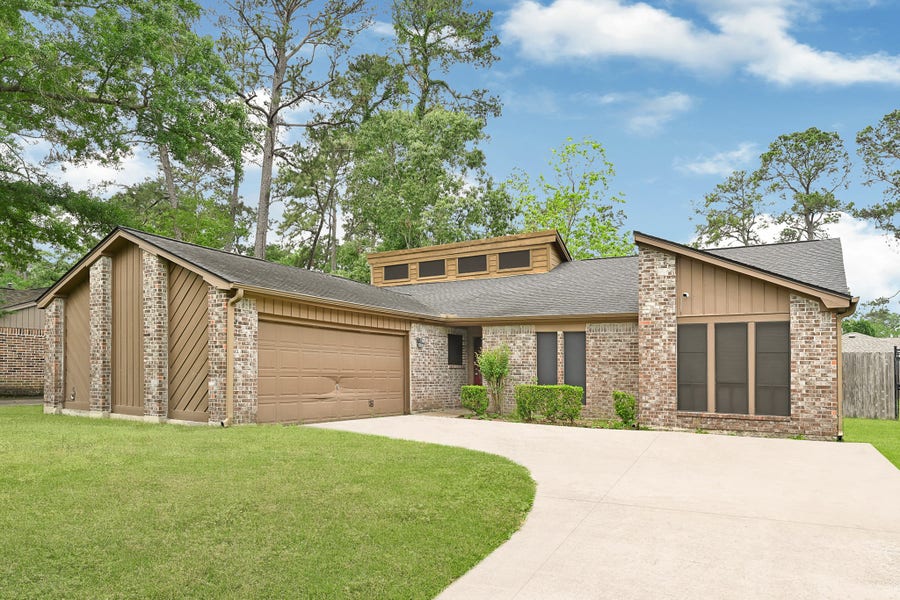 Property photo for 2903 Woodland Grove Drive, Houston, TX