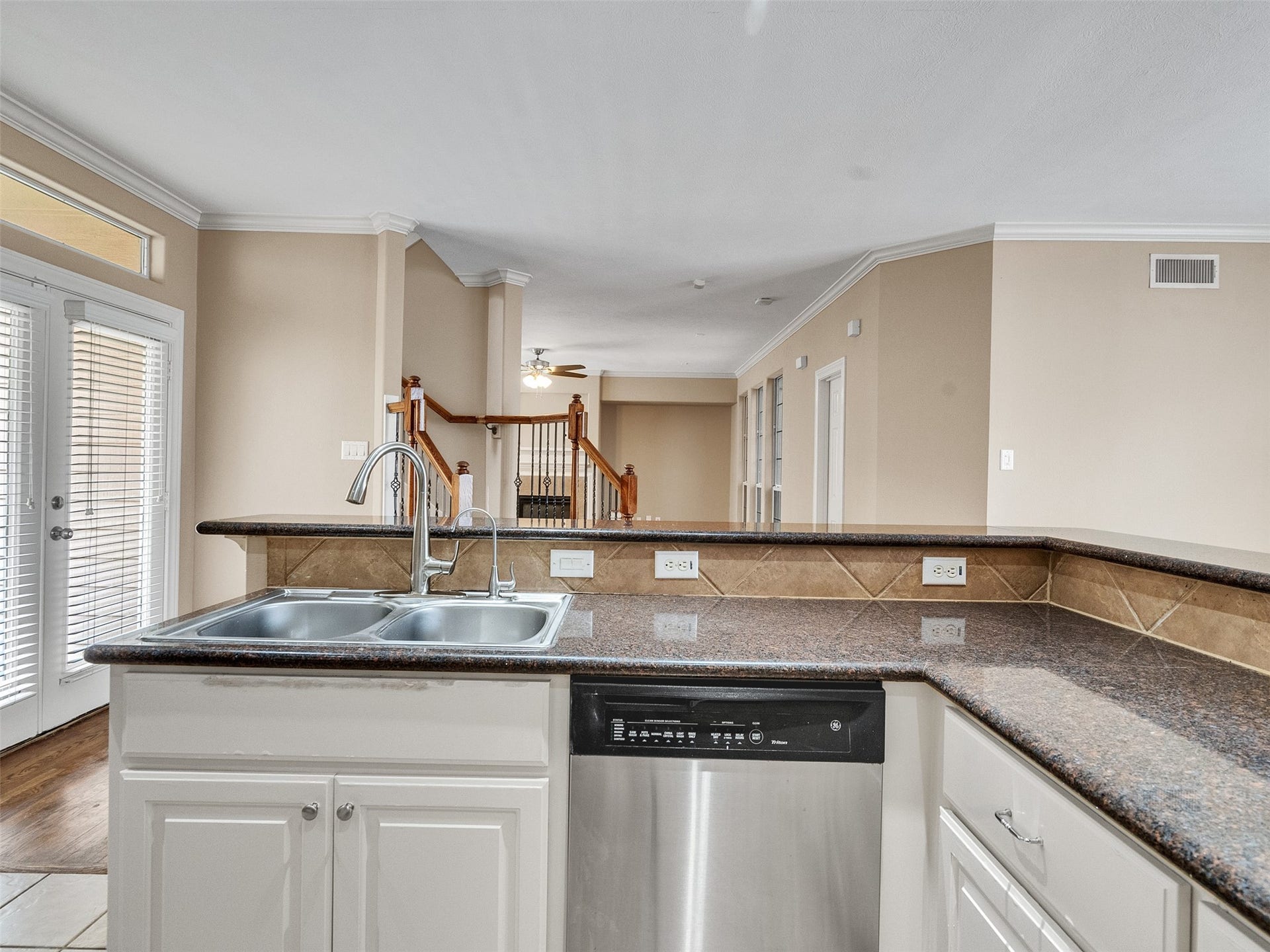 4319 Lillian Street, Houston, TX 77007 4319 Lillian Street, Houston, TX 77007