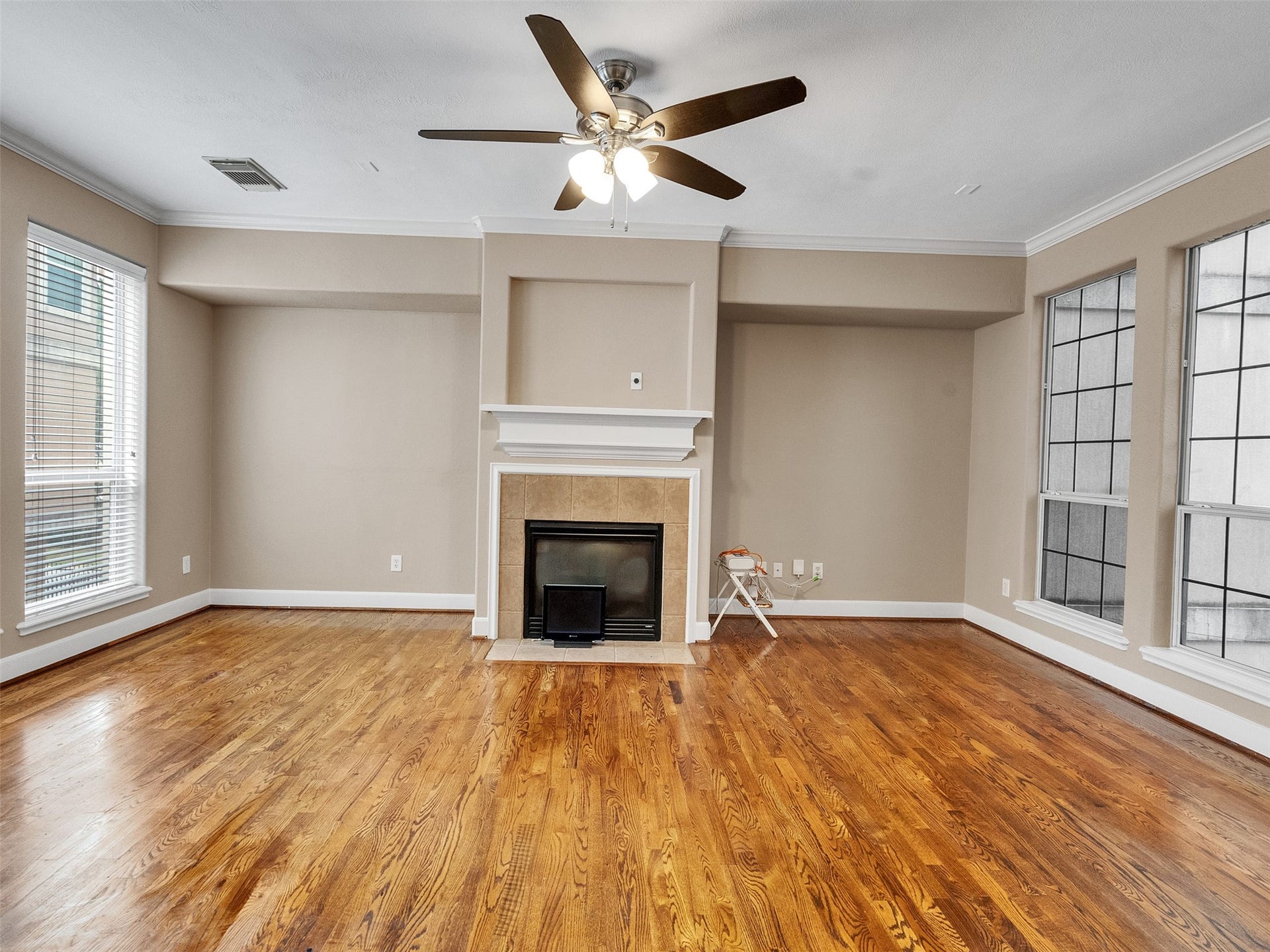 4319 Lillian Street, Houston, TX 77007 4319 Lillian Street, Houston, TX 77007