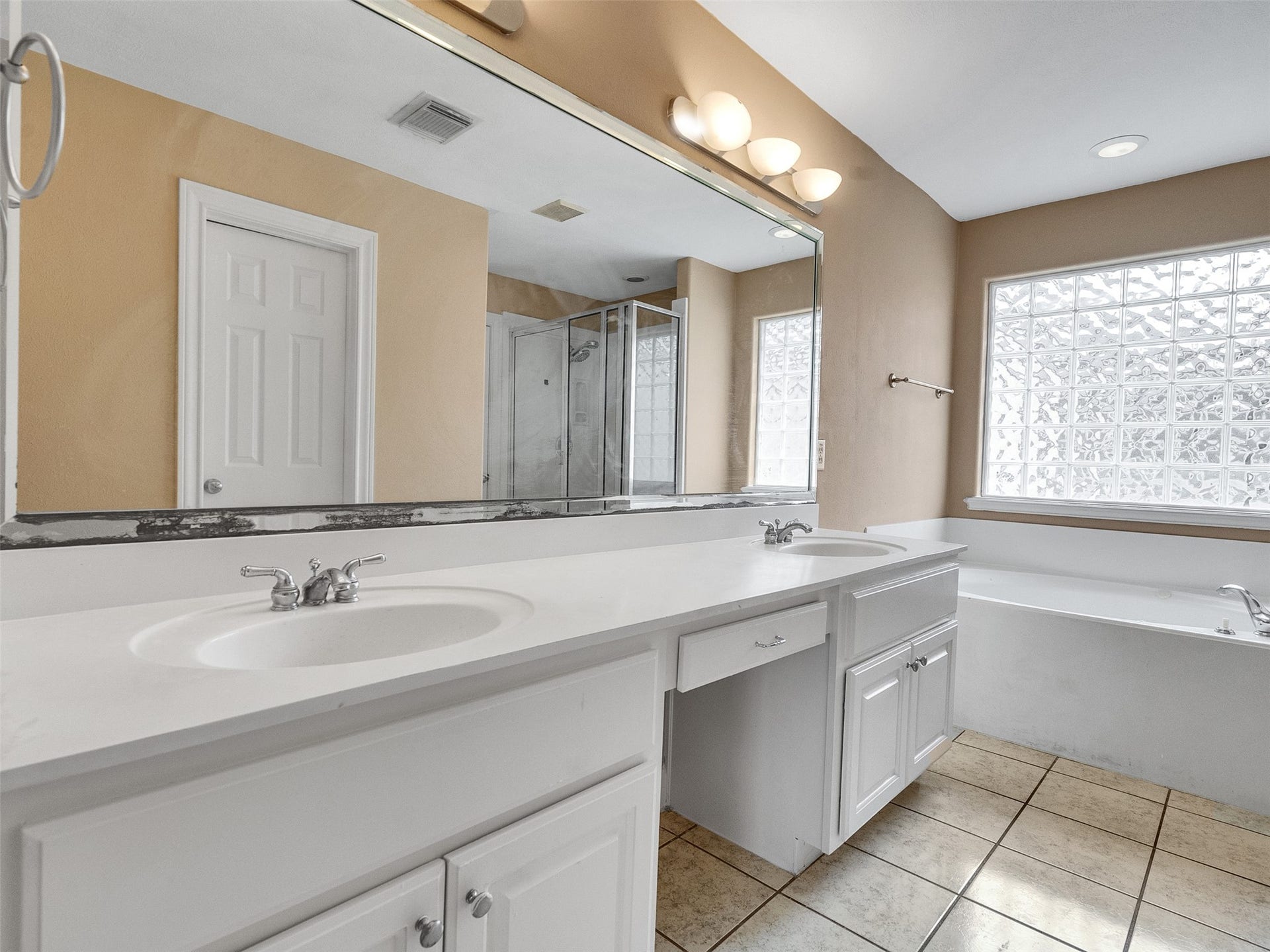 4319 Lillian Street, Houston, TX 77007 4319 Lillian Street, Houston, TX 77007